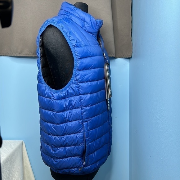 HAWKE & CO Quilted Packable Down Vest
In true blue - Picture 5 of 11